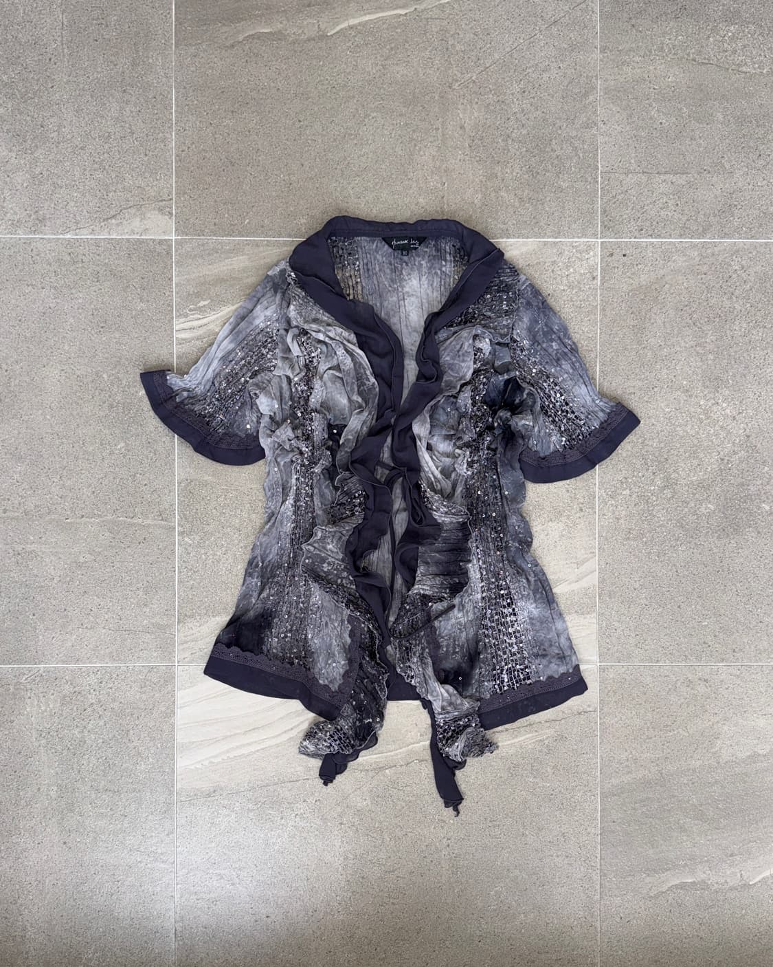 Charcoal tie dye pleats ruffle mesh bl 상품이미지1