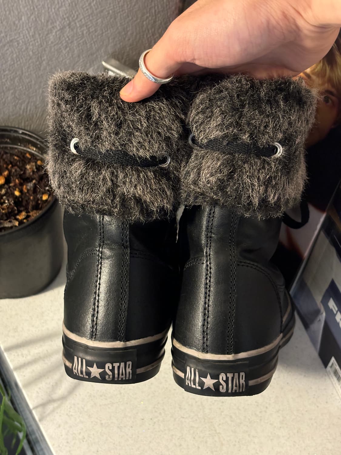 컨버스 레더 퍼 척테일러 하이 상품이미지4