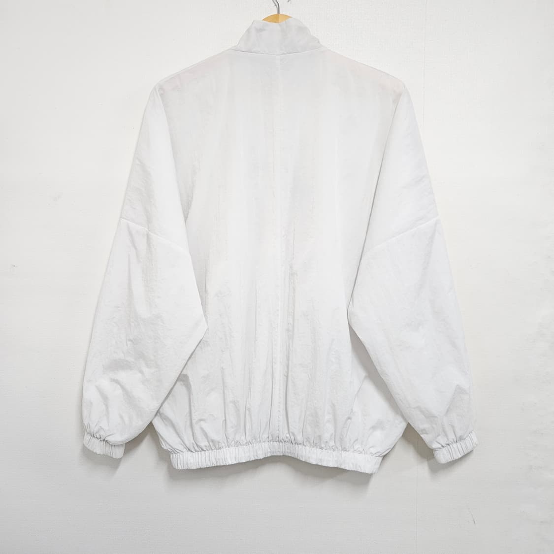 M 나이키 빅스우시 화이트 오버핏 바람막이 상품이미지3