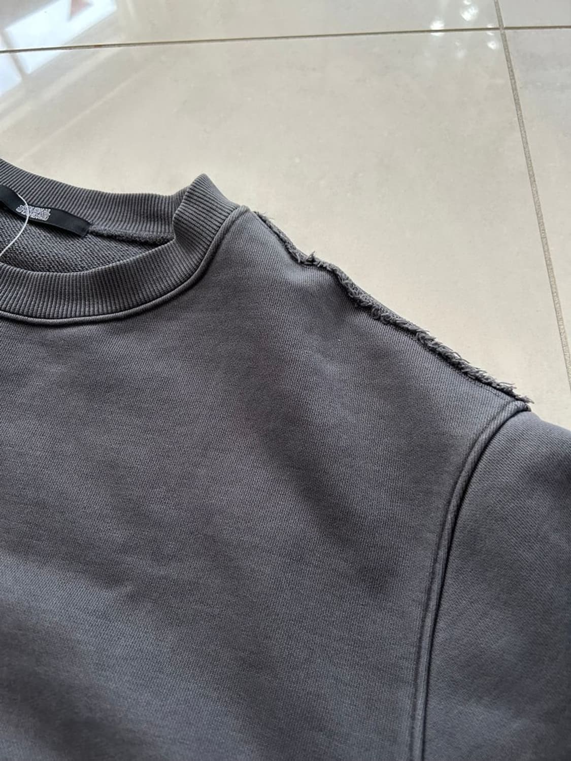 ROUND SLEEVE CREWNECK 라운드 소매 크루넥 상품이미지7