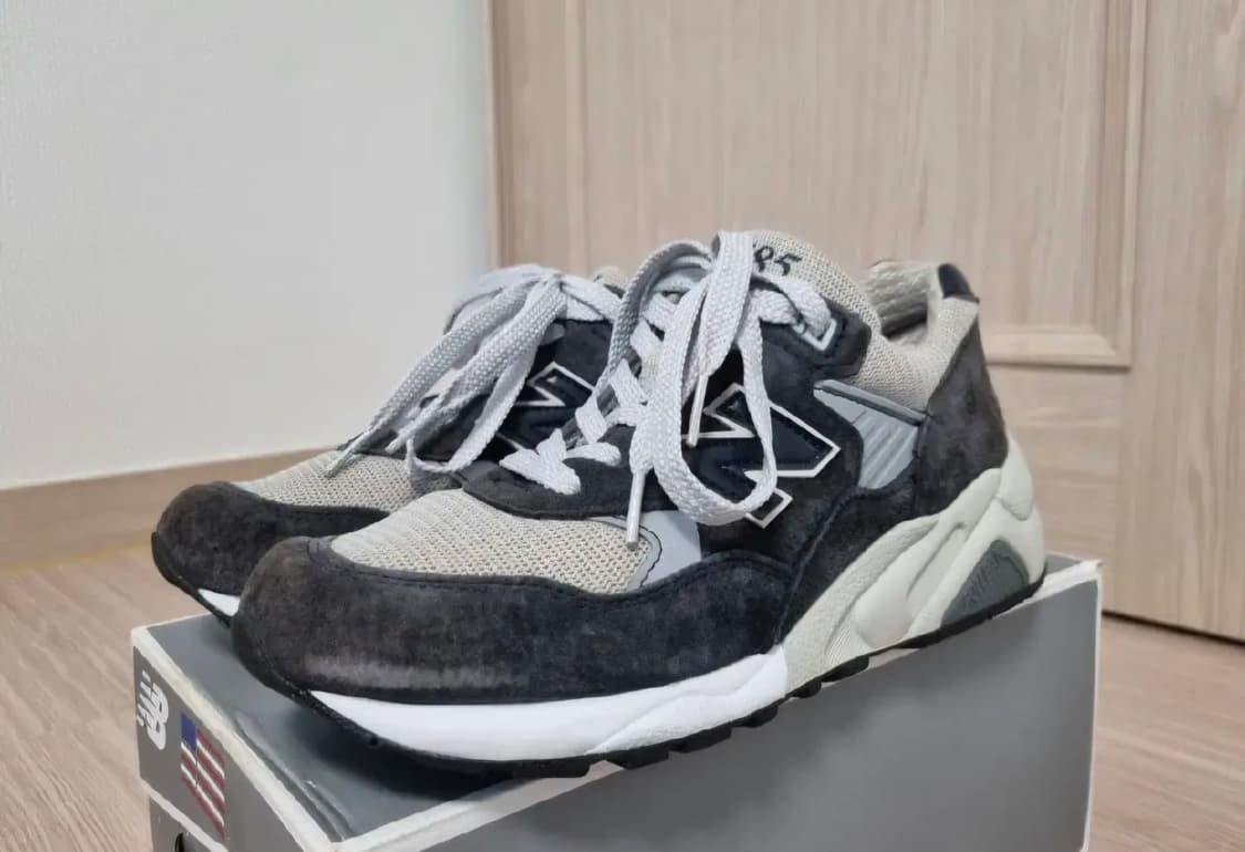 뉴발란스 585 네이비 상품이미지1