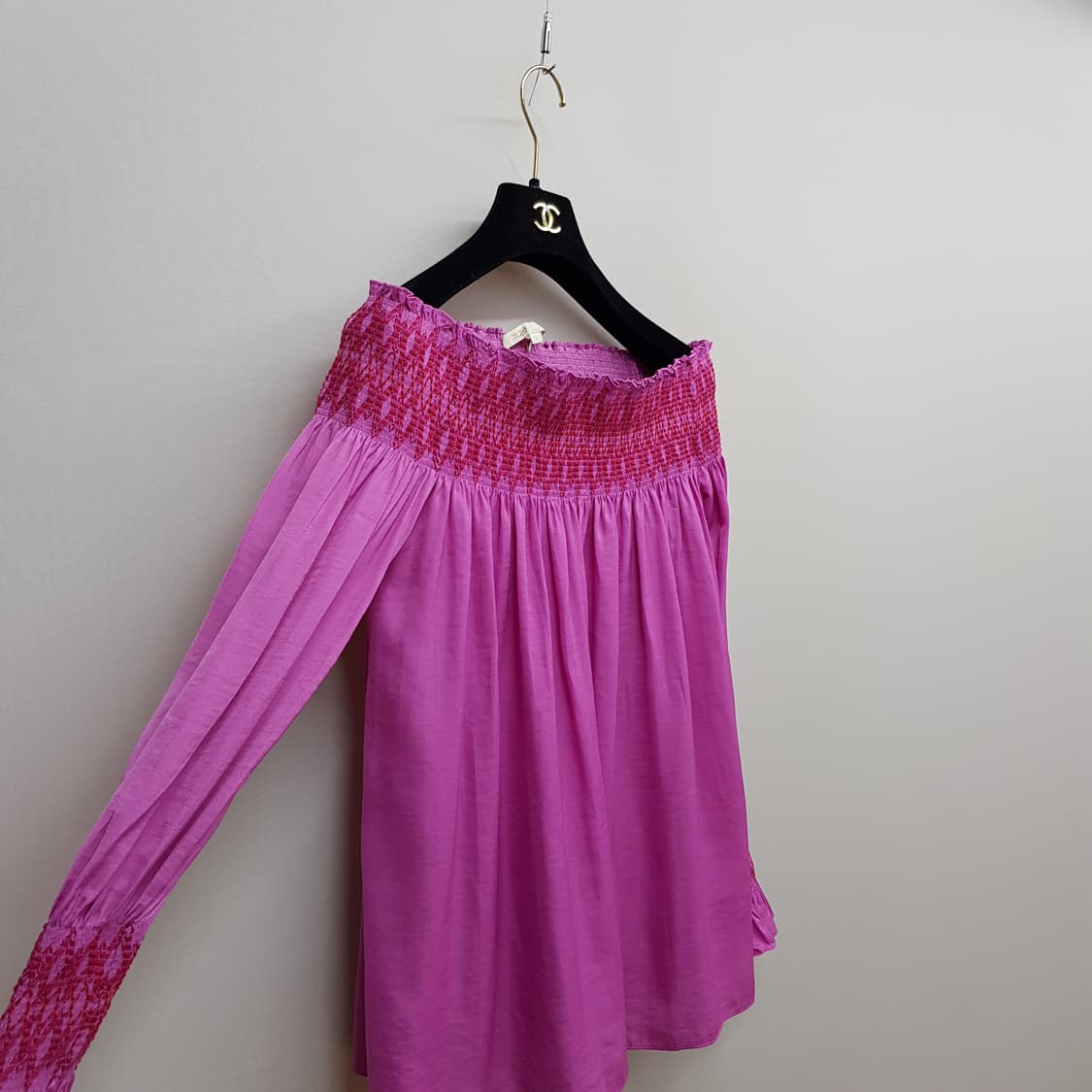 MAJE 마쥬 푸시아 스모킹 오프숄더 블라우스 1사이즈 상품이미지4