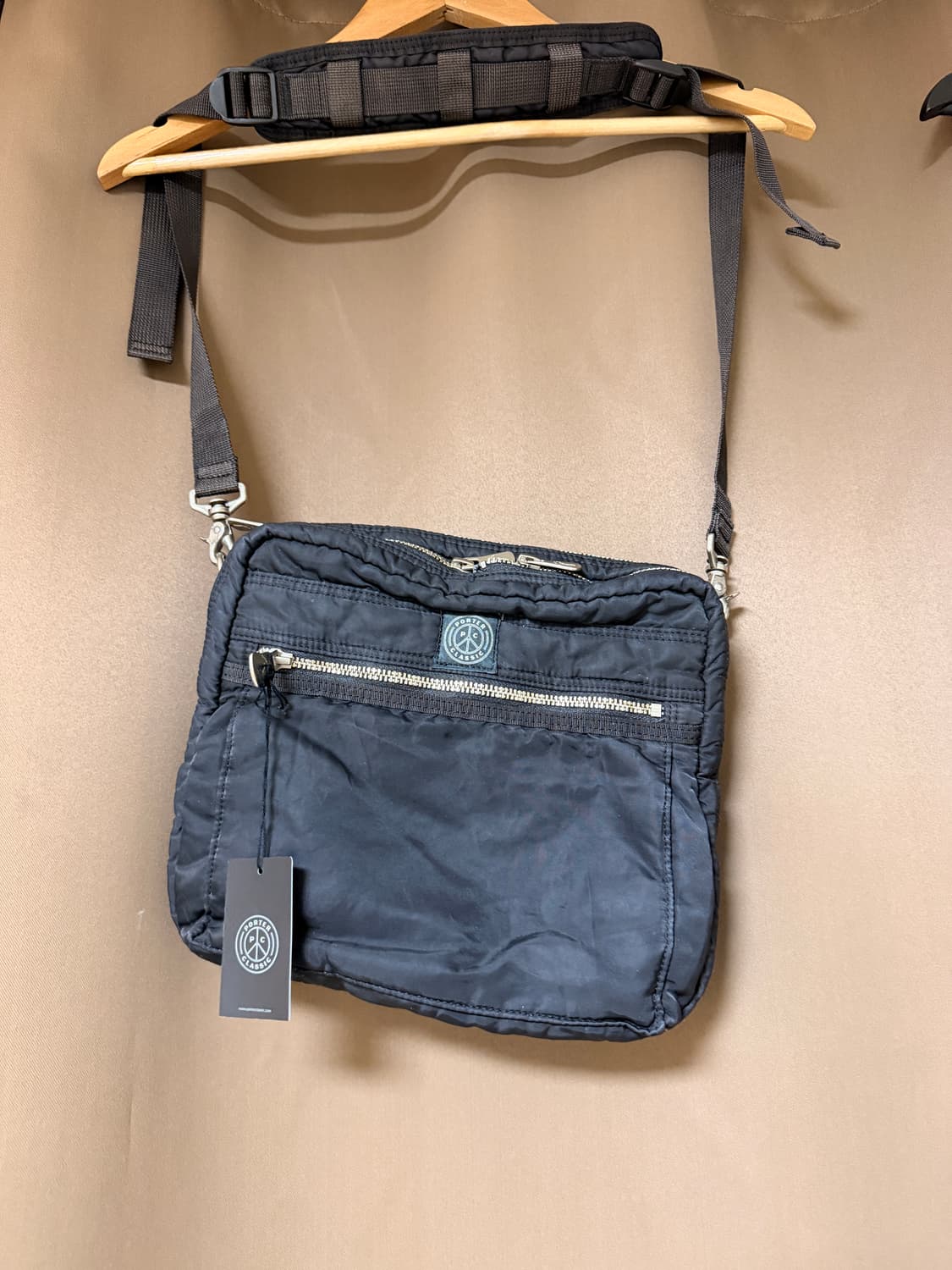 포터클래식 크로스백 최신상 블랙 상품이미지1