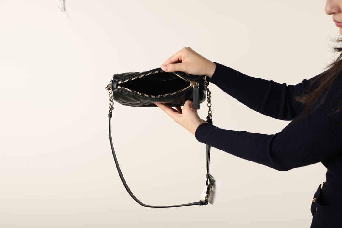 디올 바이브 호보백 미디엄 블랙 카냐쥬 상품이미지4