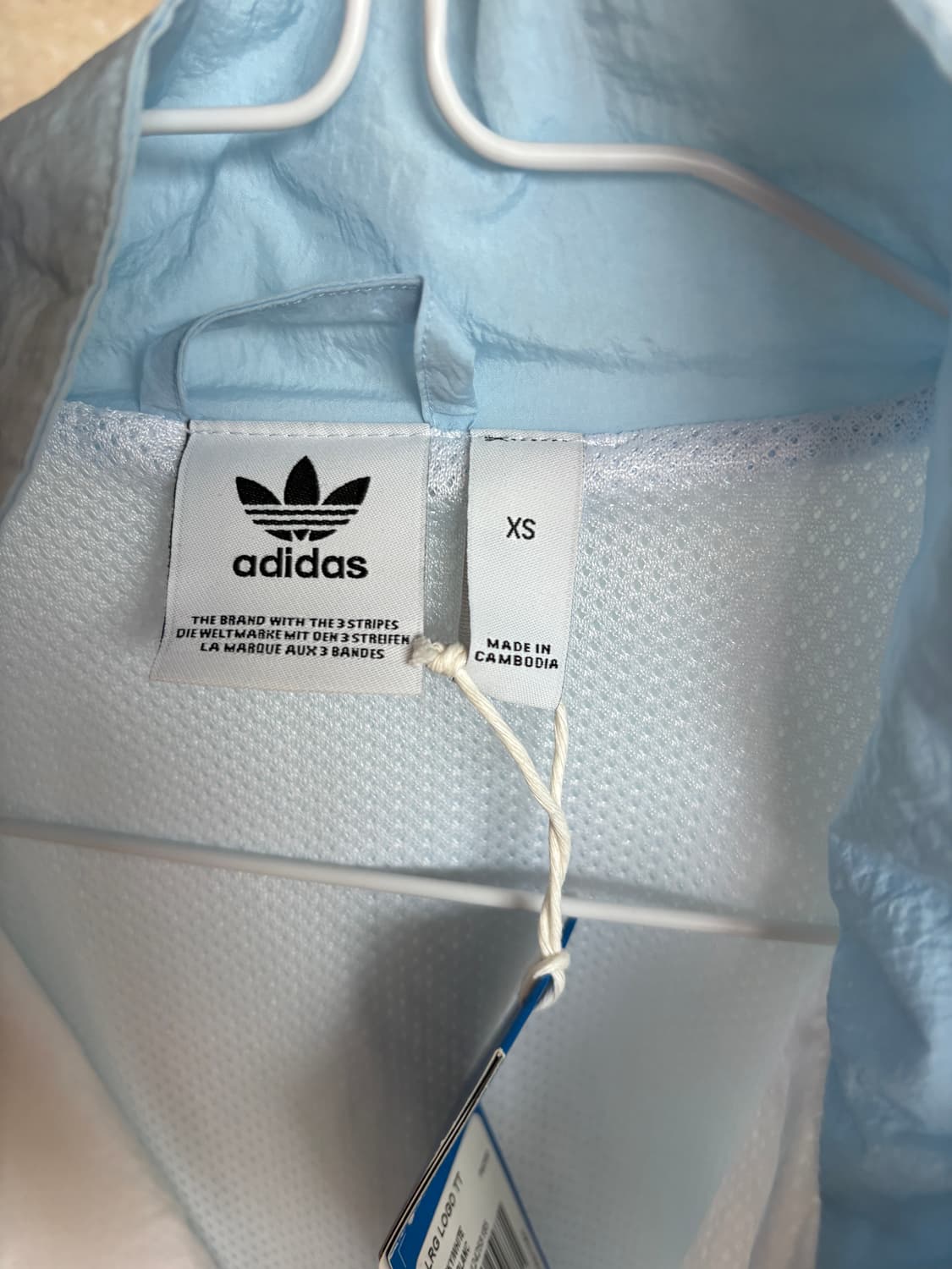 아디다스 하늘색 바람막이 새상품 상품이미지3