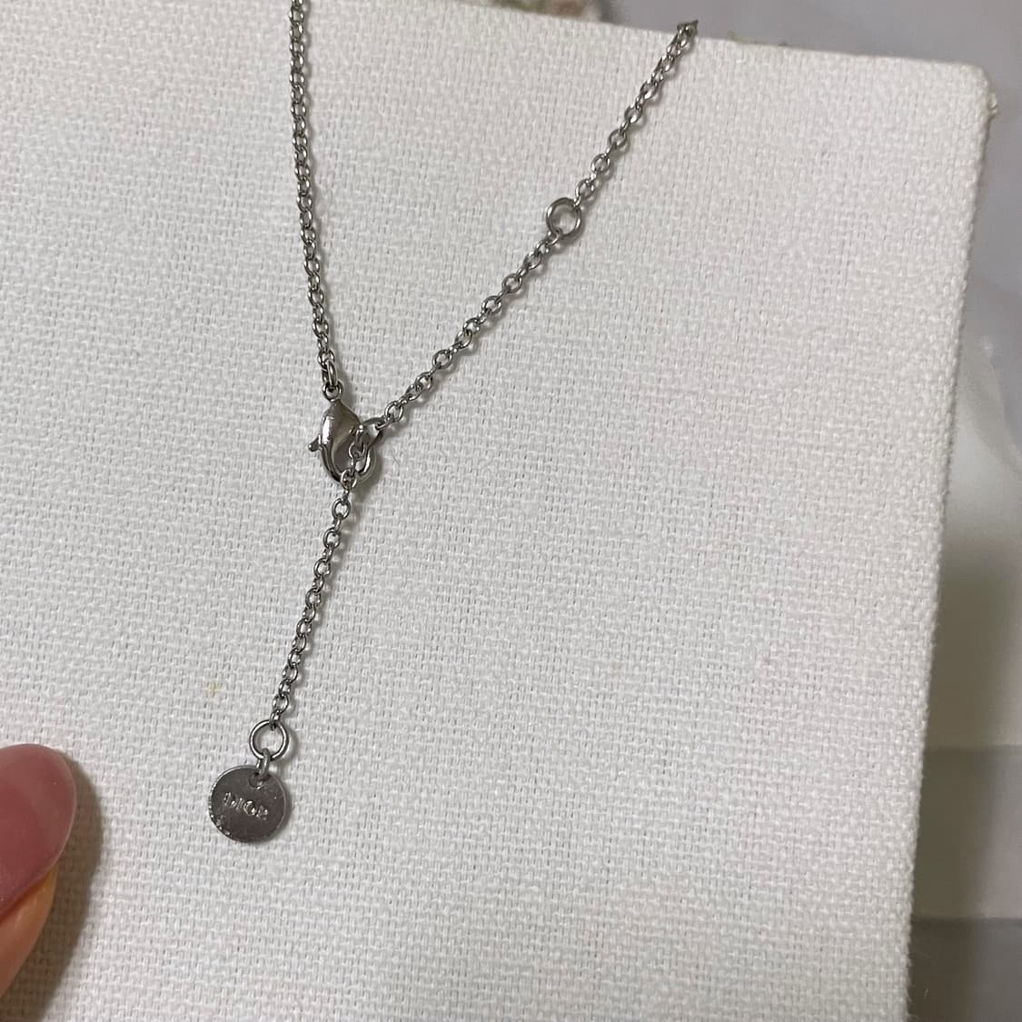 디올 클레어디룬 cd 목걸이 풀박스 (정품 보증서 포함) 상품이미지8