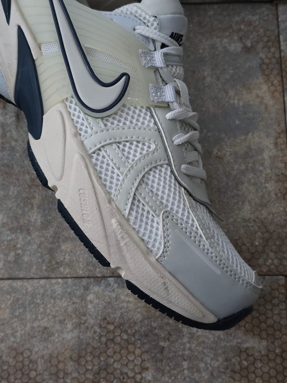 (250)나이키 v2k 런 플래티넘 틴트 상품이미지7