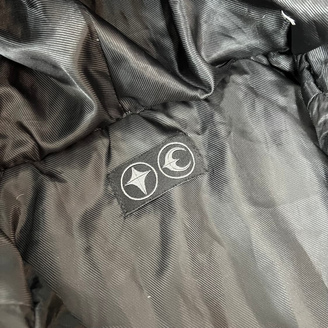 떠그클럽 케이브 다운 패딩자켓 블랙 2 상품이미지5