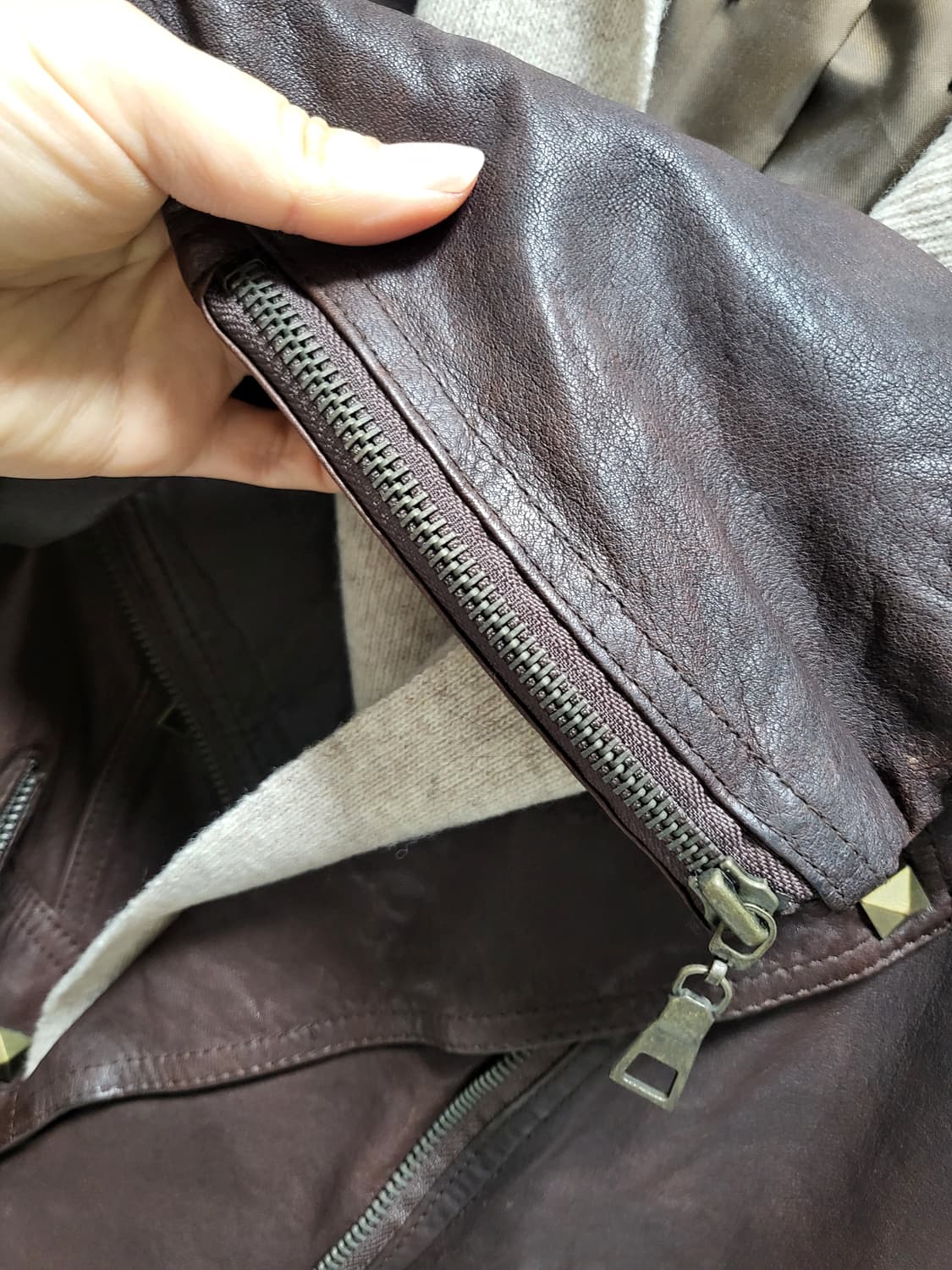 (새제품세일)천연 2웨이 가죽자켓 (후드탈부착) 상품이미지9