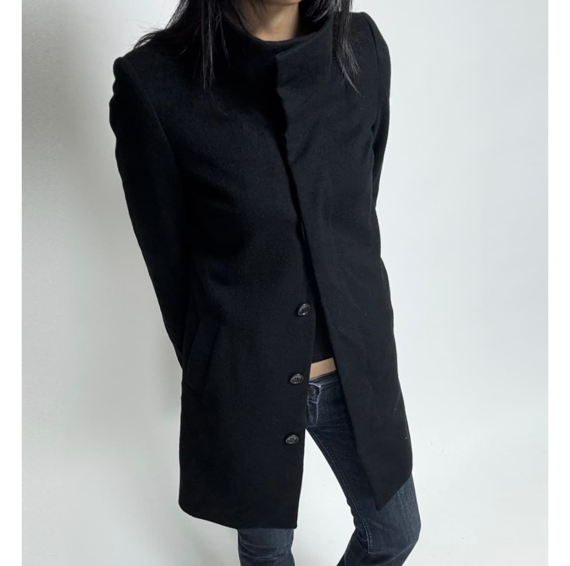 블랙 하이넥 히든버튼 코트 상품이미지1