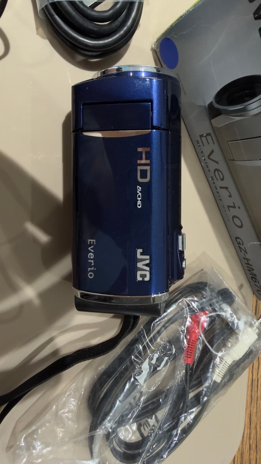 JVC  GZ-HM670 중급형 캠코더 신품급 풀박스 상품이미지3