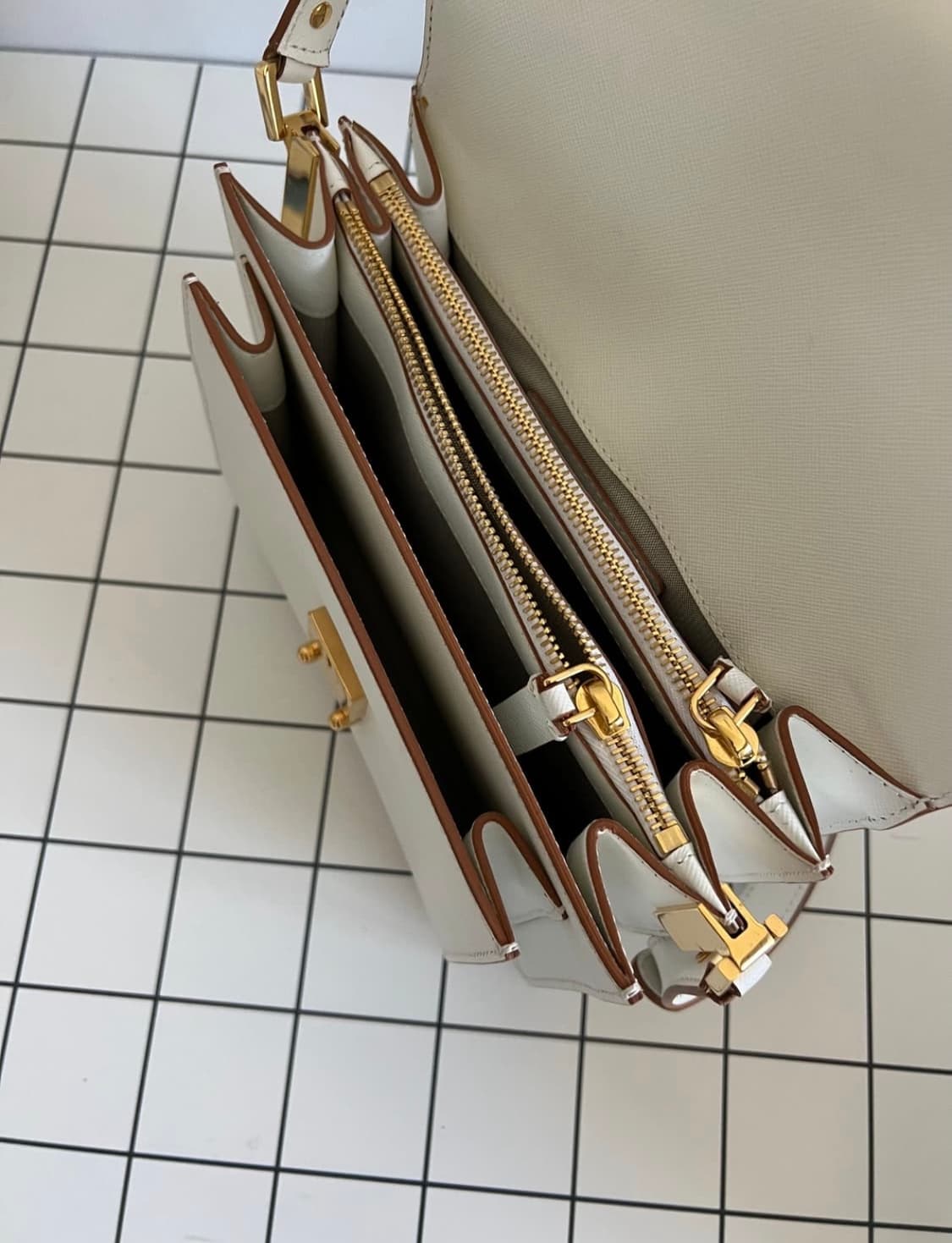 마르니 트렁크백 상품이미지4