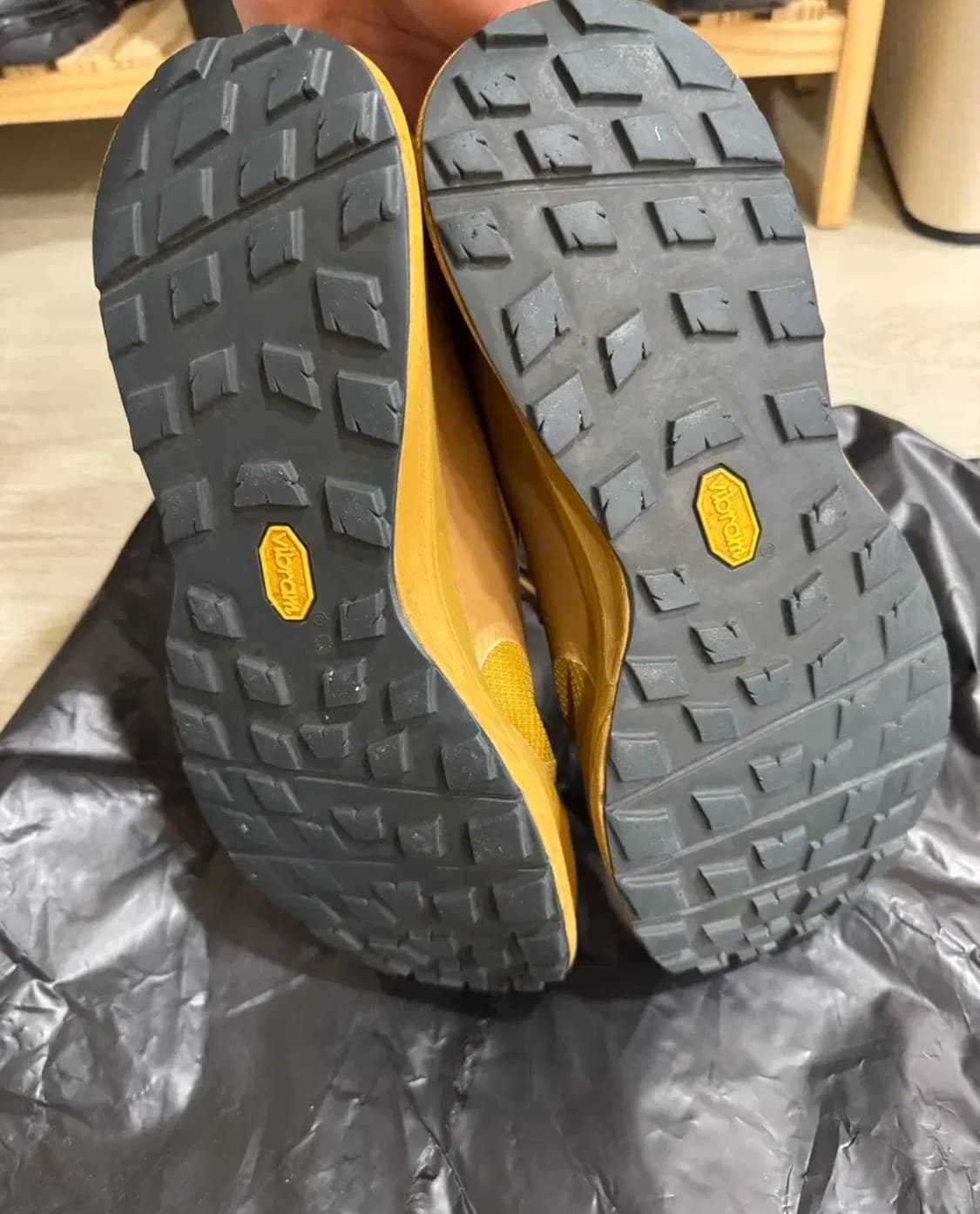 Arcteryx 아크테릭스 노반 GTX 브라운 운동화 상품이미지5
