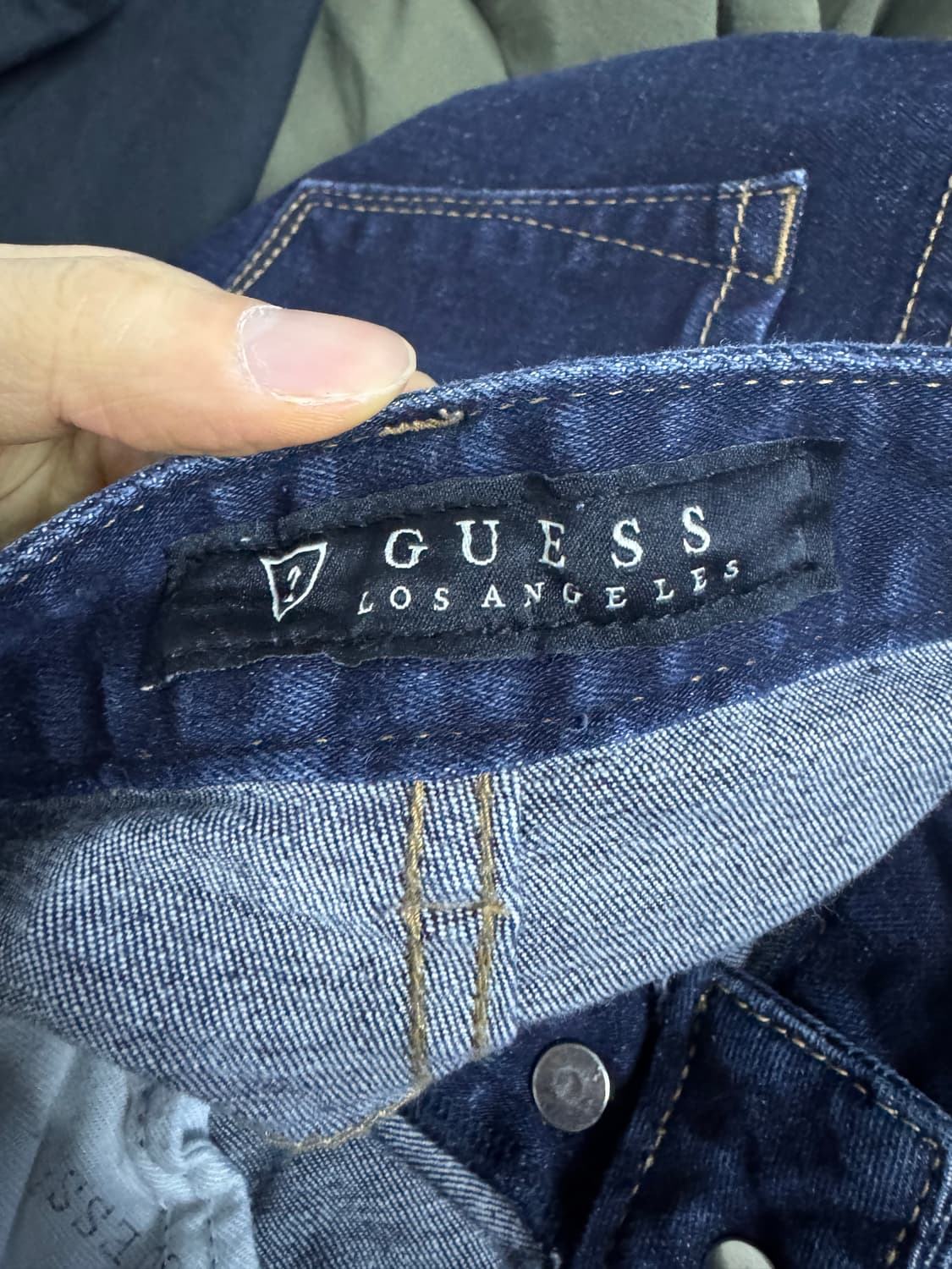 여성 Guess 게스 진청 생지 부츠컷 버튼 데님팬츠 29.1인치 상품이미지3