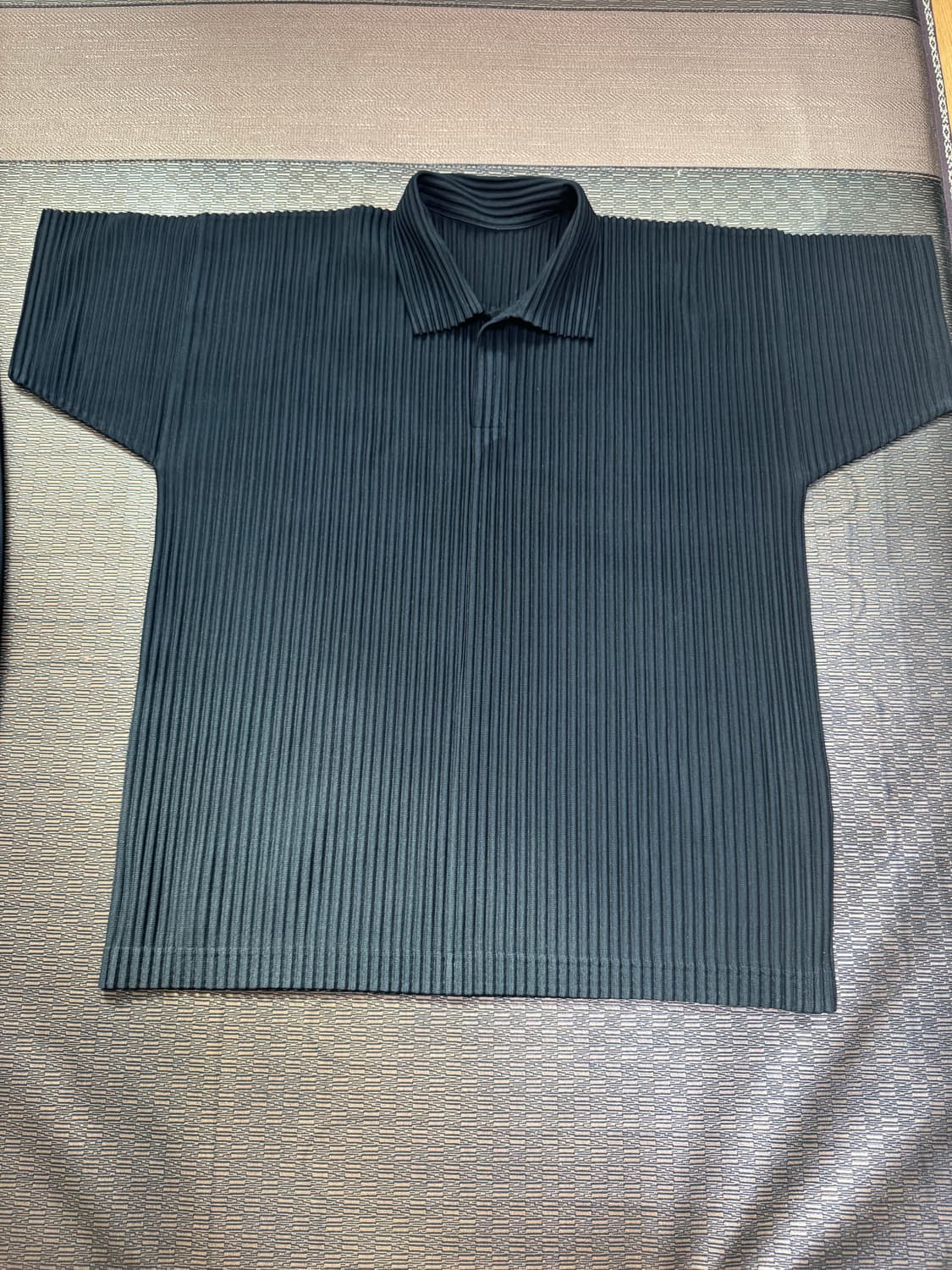 이세이미야케 옴므플리세 반팔 상품이미지1