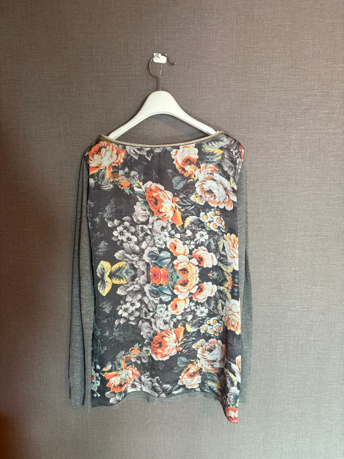 파올로 까사리니 PAOLO CASALINI 여성 회색 꽃무늬 티셔츠 상품이미지4