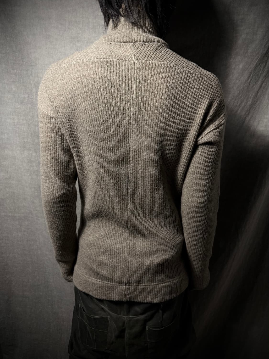 The Viridi-anne Asymmetric Botton Knit 상품이미지3