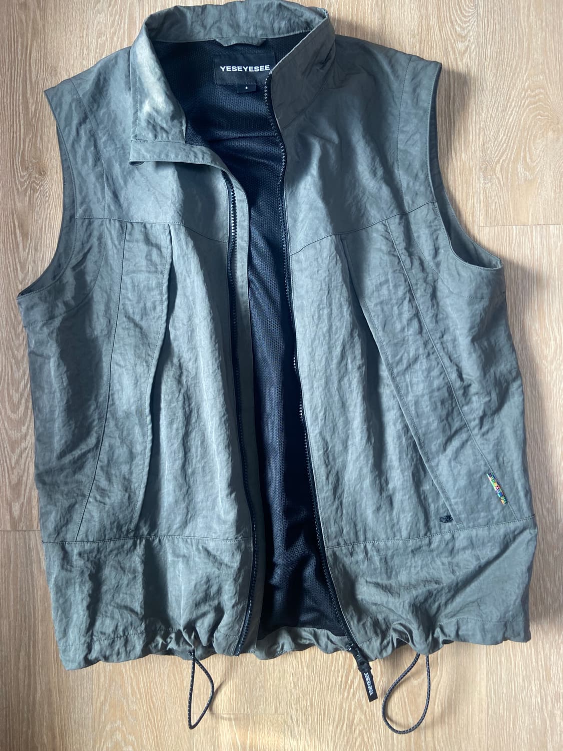 [S]예스아이씨 guider vest 차콜 상품이미지3