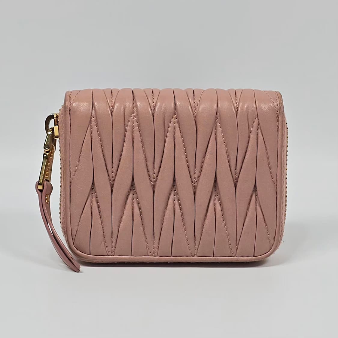 미우미우 마테라쎄 집어라운드 동전 카드 지갑 상품이미지3