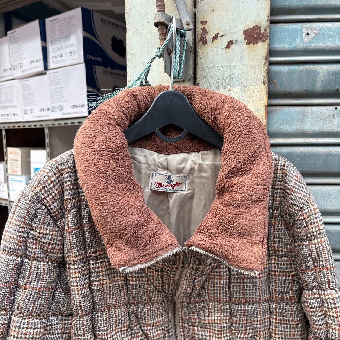 랭글러 블루벨 체크 패턴 퀼팅 자켓 상품이미지3