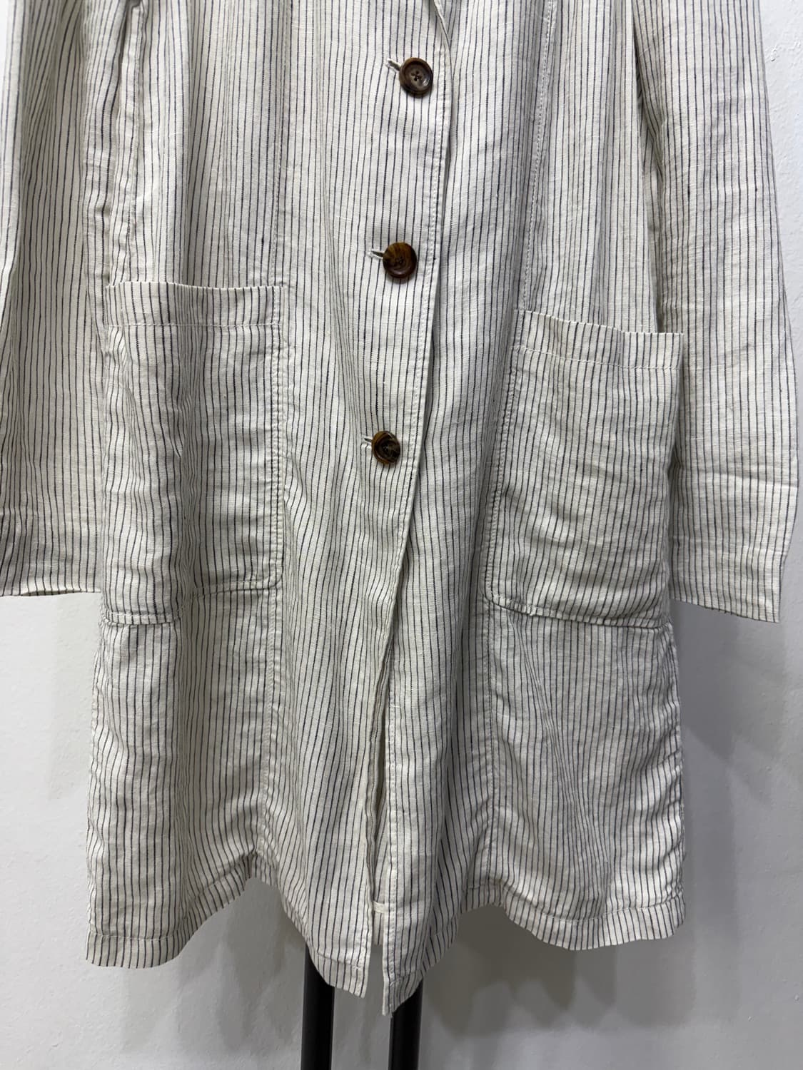 정품) 아떼바네사브루노 루즈핏 스트라이프 린넨 자켓 38 상품이미지4