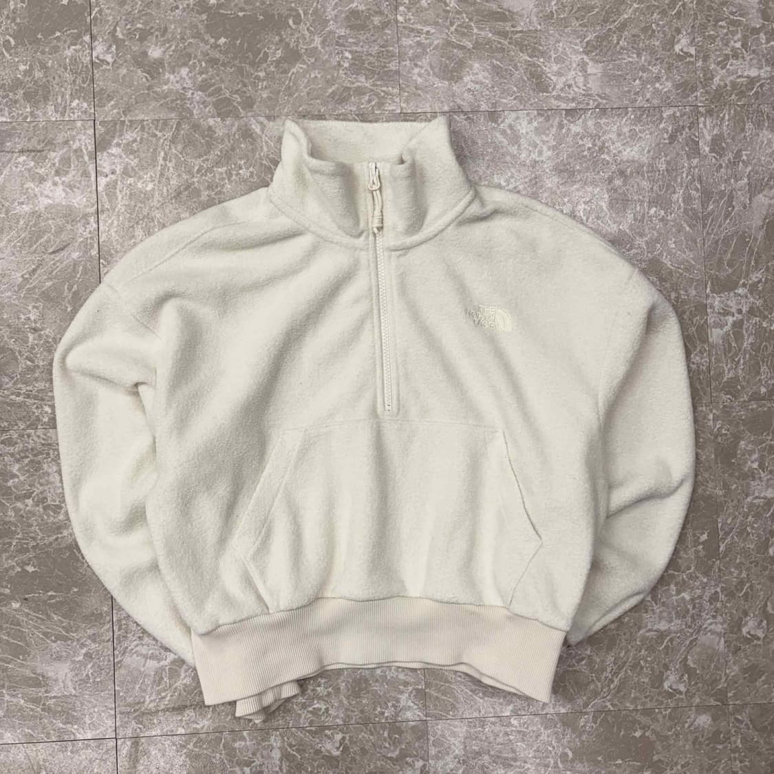 노스페이스 준신형 아이보리 플리스 걸즈 세미크롭 하프집 포켓 후리스(M) 상품이미지2