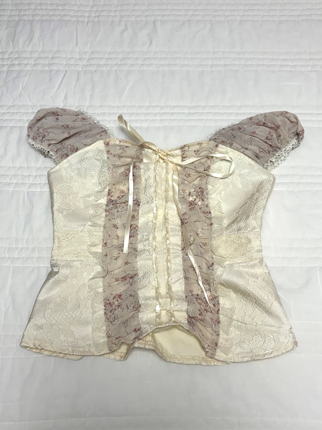 프릴 블라우스  상품이미지1