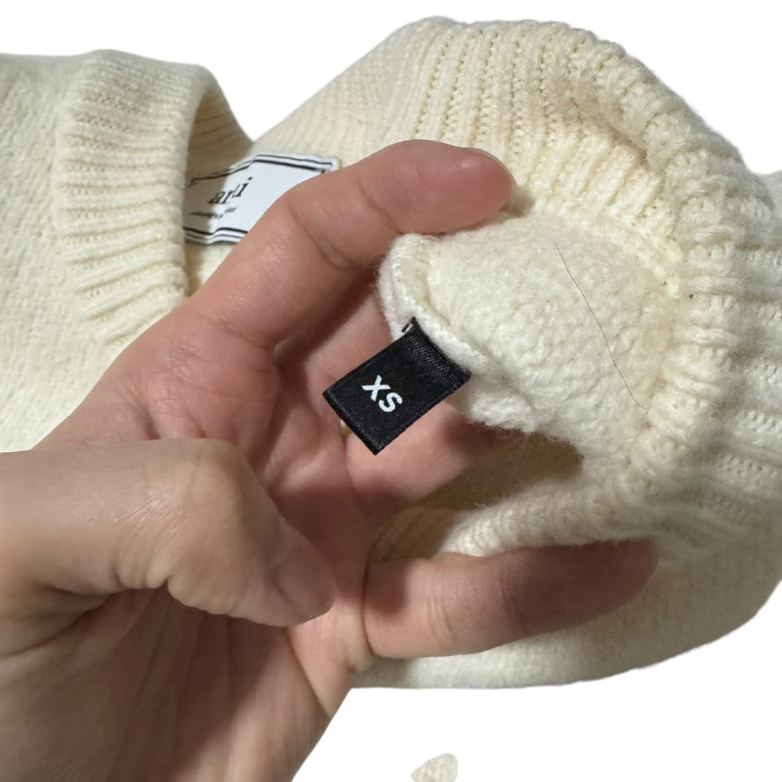 정품 아미 빅하트 아이보리 울니트 상품이미지5