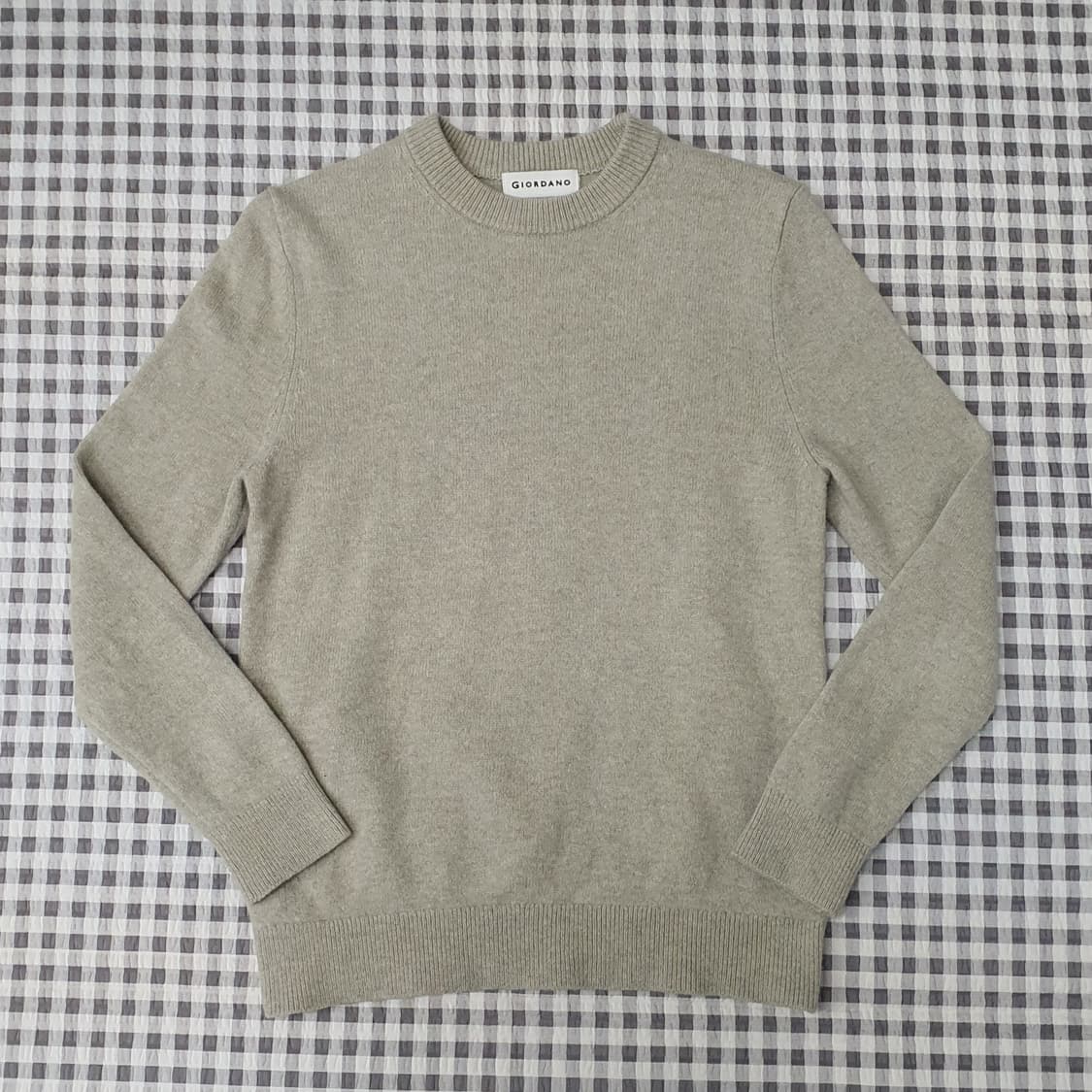 지오다노 울100 니트 스웨터 남자95 상품이미지1