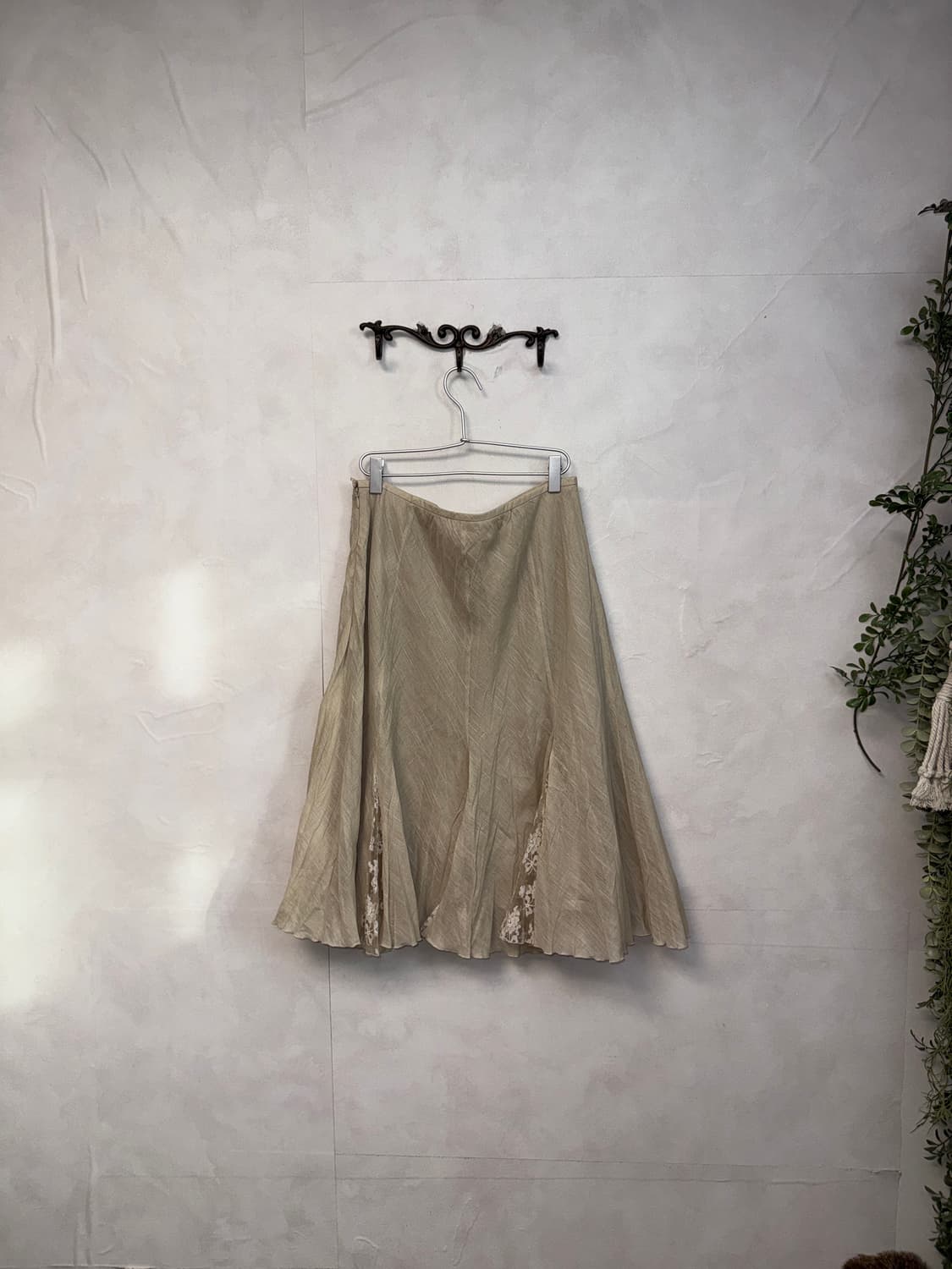 Aylesbury beige satin floral lace skirt  상품이미지3