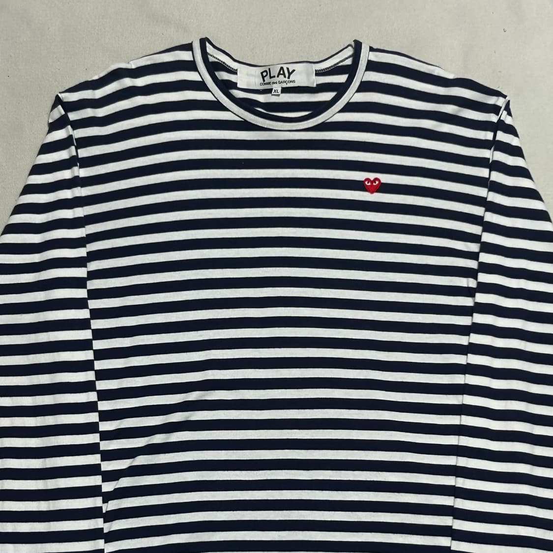 XL 꼼데가르송 레드하트와펜 스트라이프 티셔츠 상품이미지1