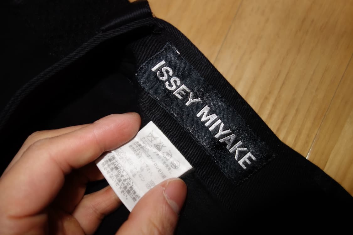 이세이미야케 카고 레더 바이커 팬츠 상품이미지9