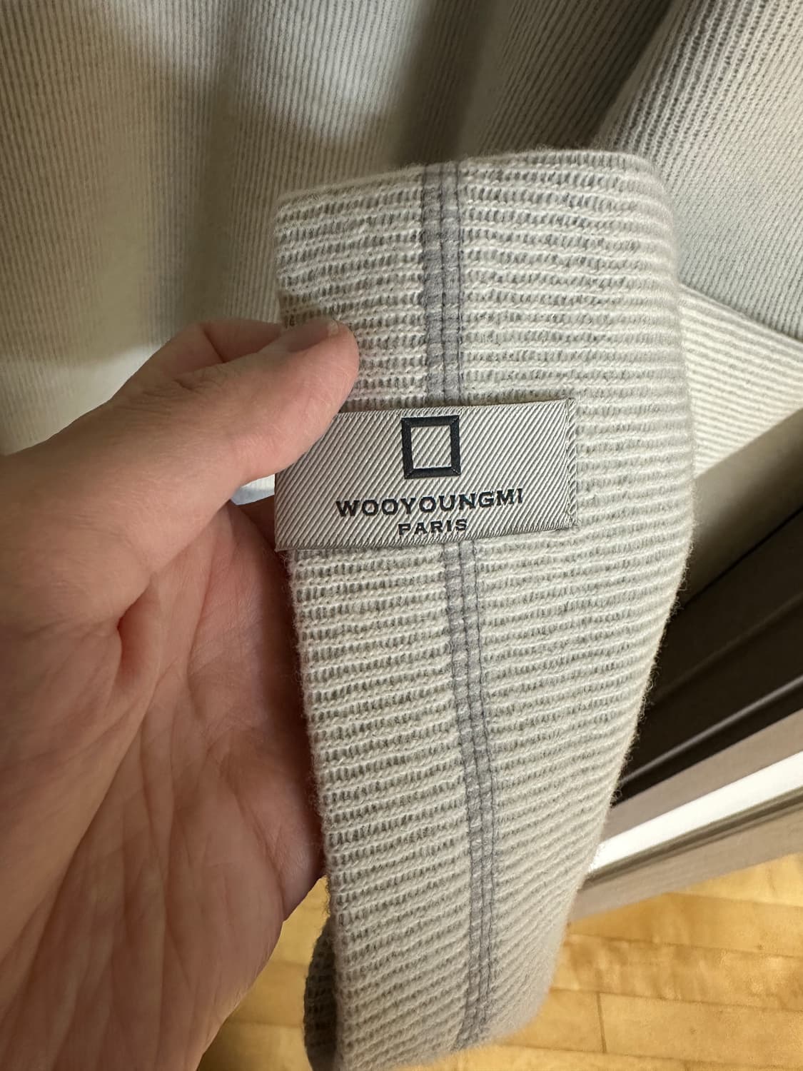 [50]우영미 25FW 아이보리 니트 스웨트셔츠 상품이미지3