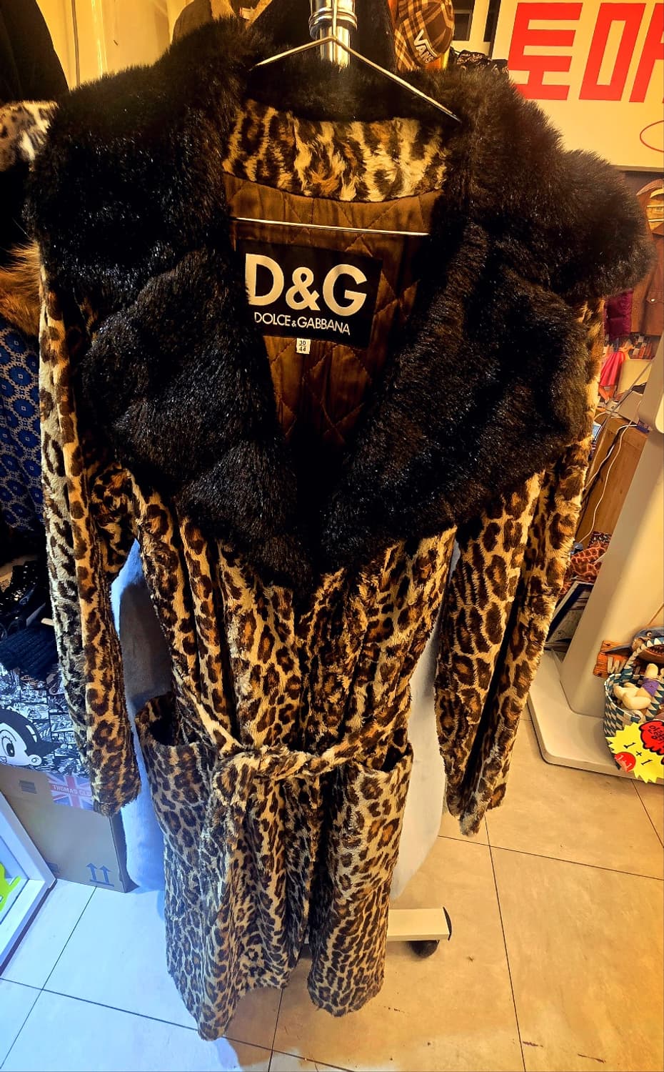 돌체앤가바나(Dolce & Gabbana)레오파드 프린트 퍼 코트. 상품이미지4