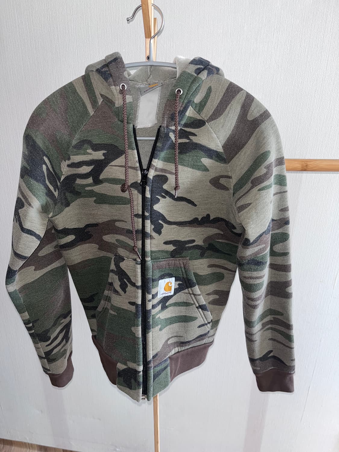 칼하트 카모 후드집업 상품이미지1
