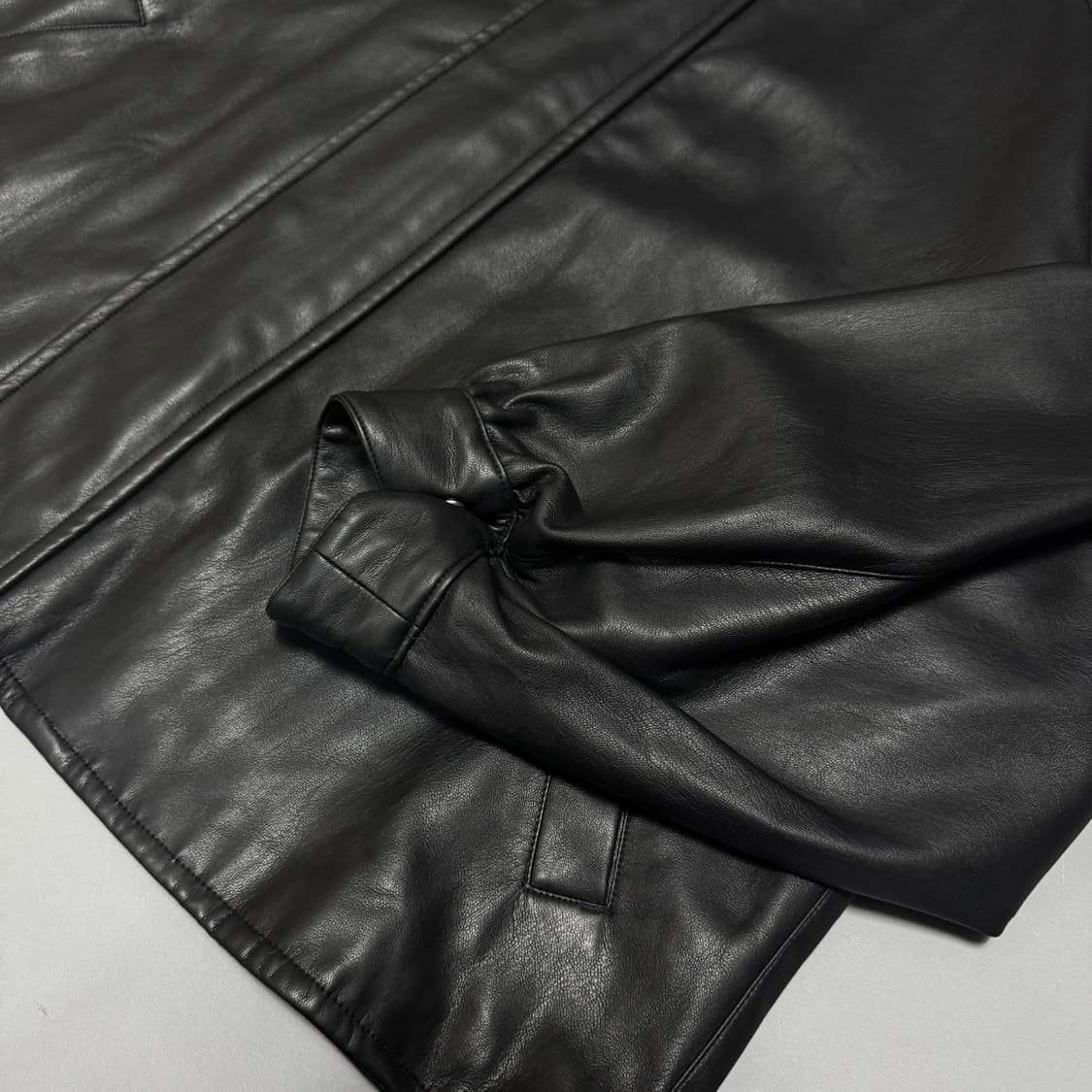 빔즈(BEAMS DoT) 블랙컬러 와이드실루엣 비건 레더 자켓 상품이미지4