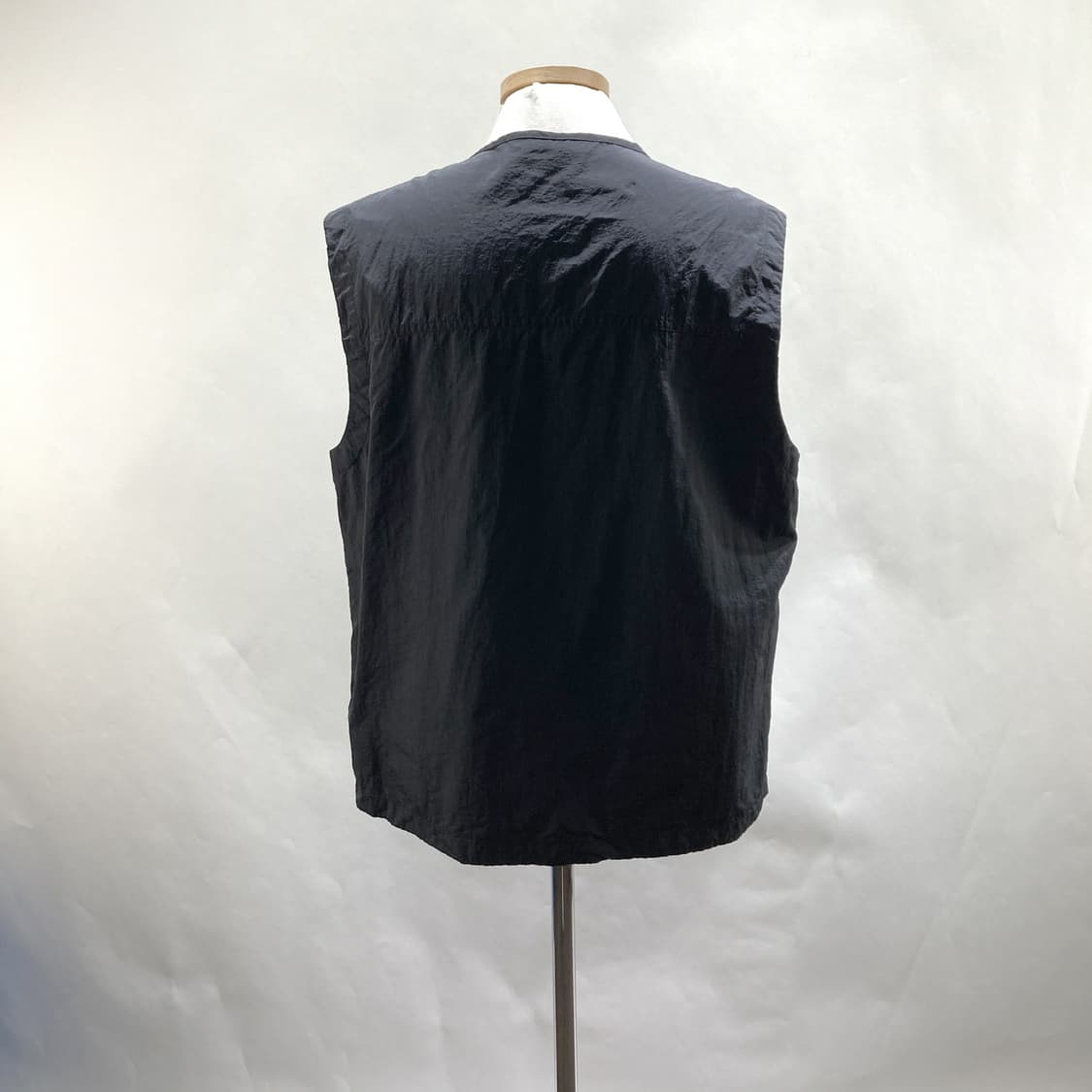 네파 2024 남성아웃도어조끼 블랙 XL 상품이미지3