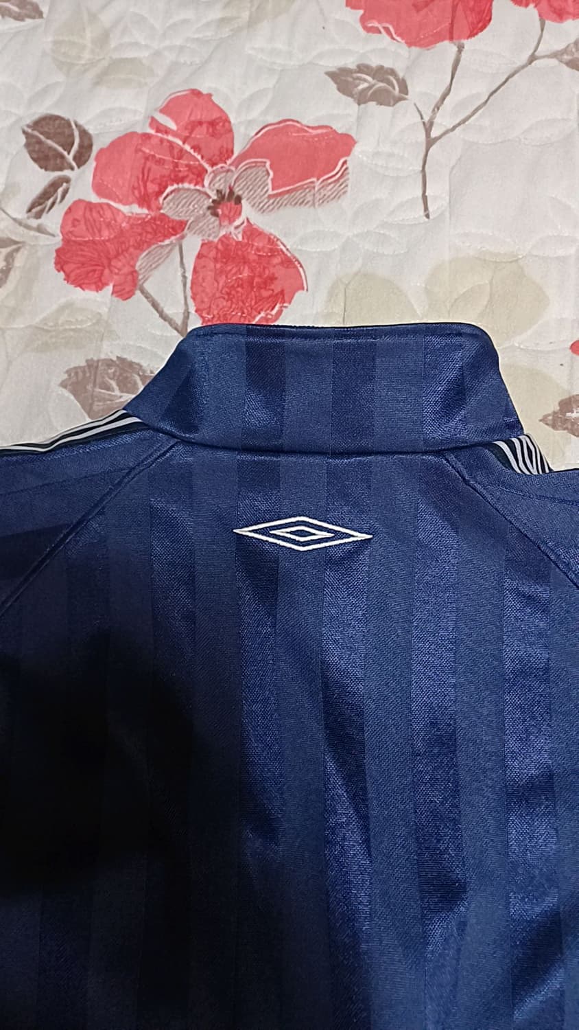 엄브로 오버핏저지 100 가슴59 기장71 상품이미지5