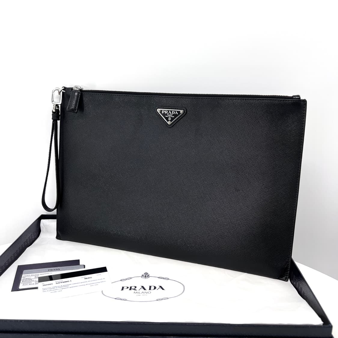 프라다 사피아노 삼각로고 클러치백 블랙 (2NH001) 상품이미지1