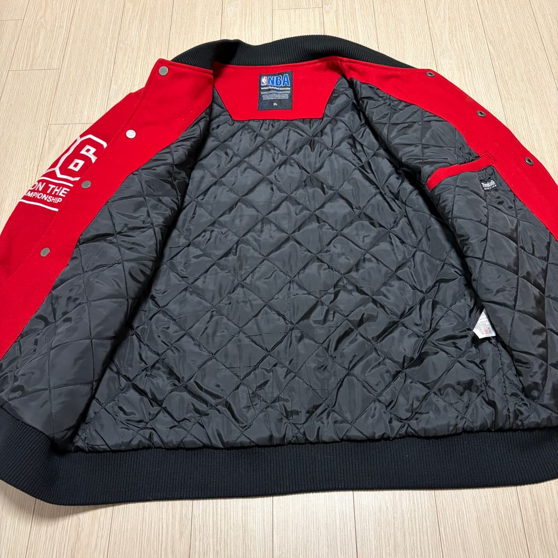 NBA 시카고 불스 스타디움 바시티 자켓 상품이미지3