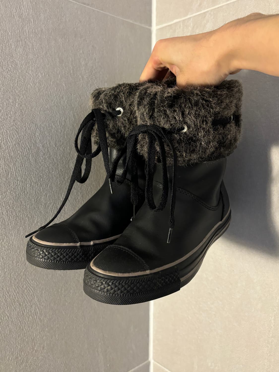 컨버스 레더 퍼 척테일러 하이 상품이미지1