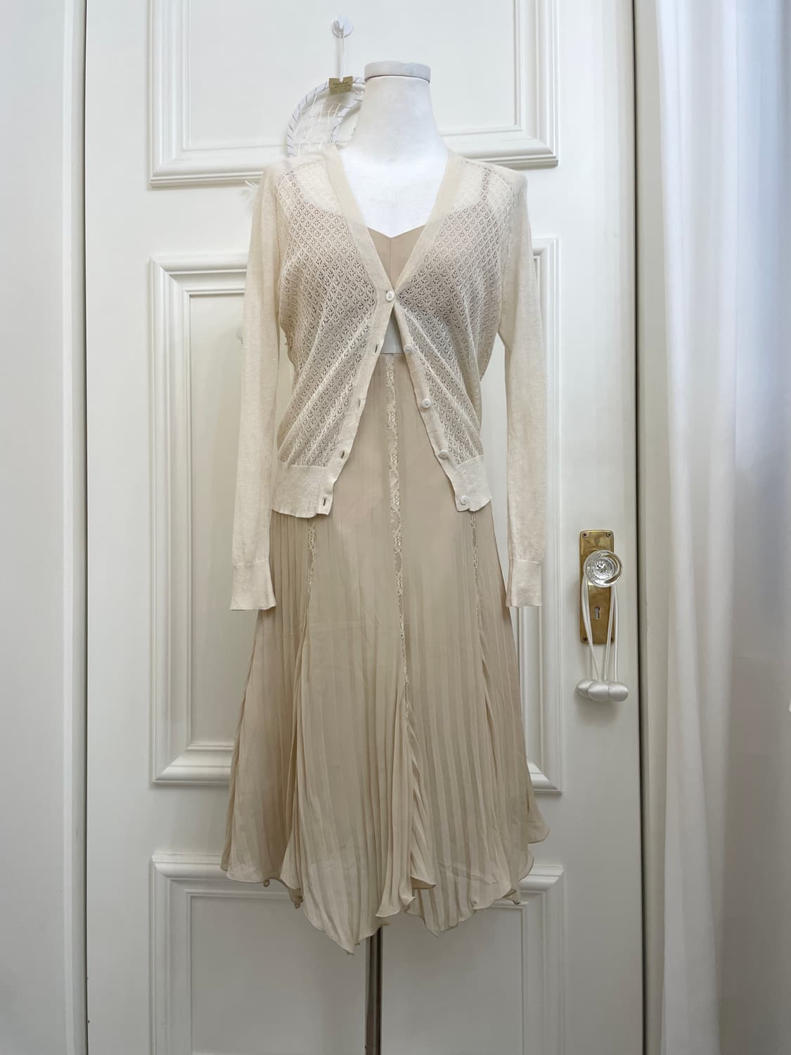 beige bust shirring lace pleats fairy 상품이미지10