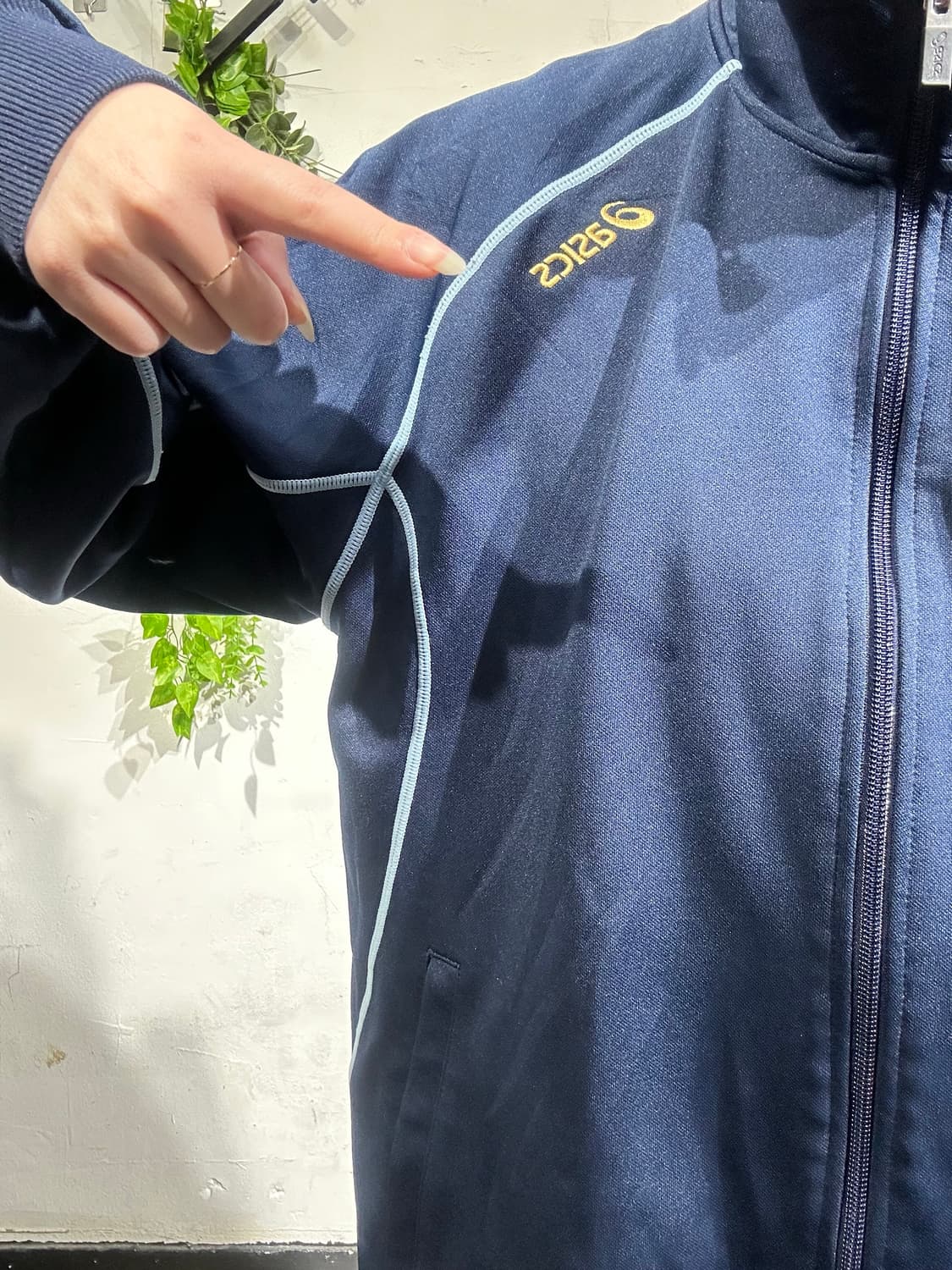 아식스 네이비 오버핏 트랙탑 져지 M 상품이미지4