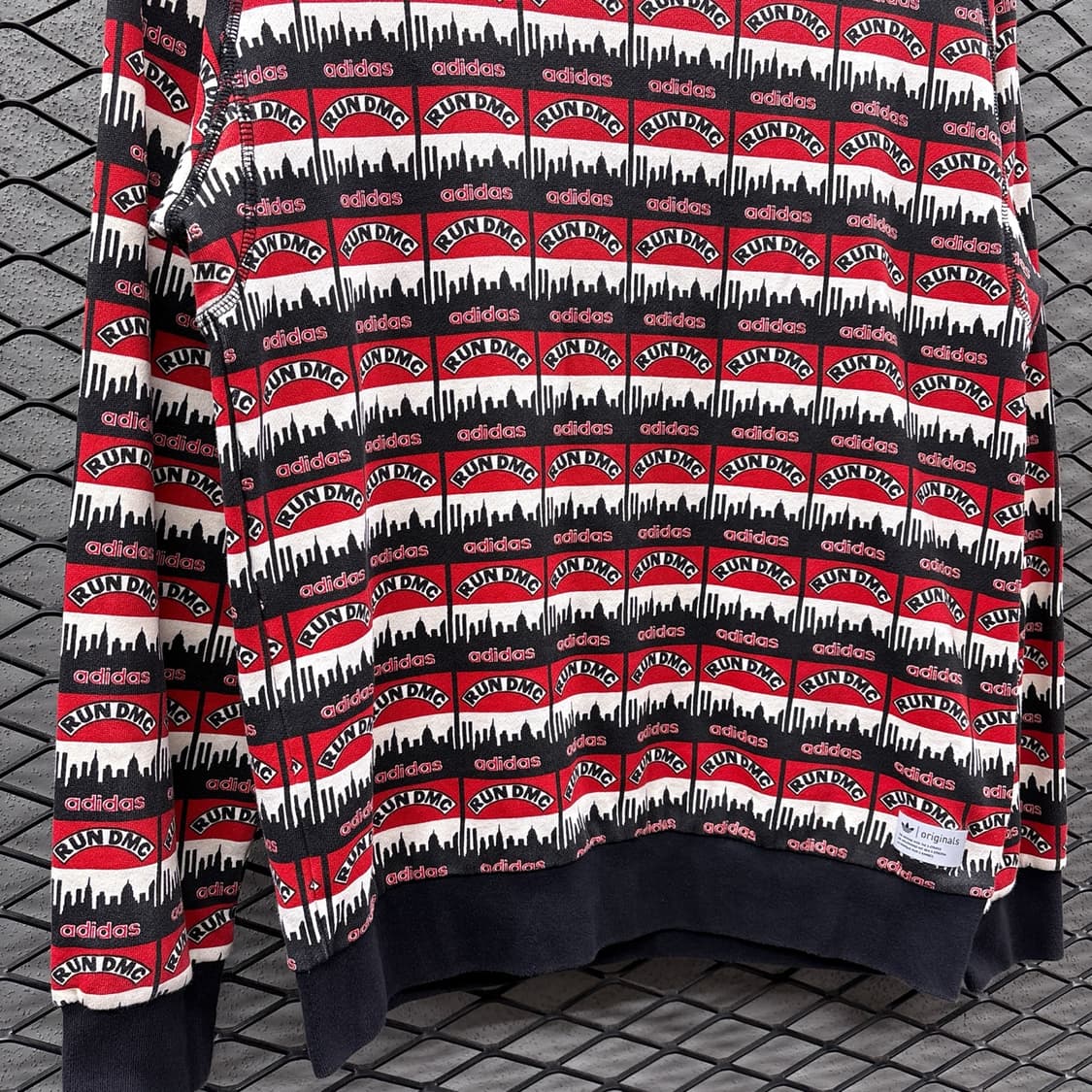 아디다스 올오버 RUN DMC 스웻셔츠 올드스쿨 디테일 상품이미지5