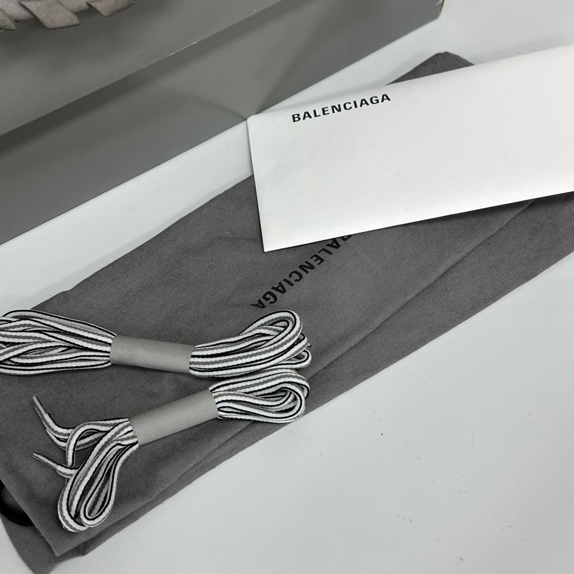 발렌시아가 트랙슈즈 그레이 EU39 상품이미지3