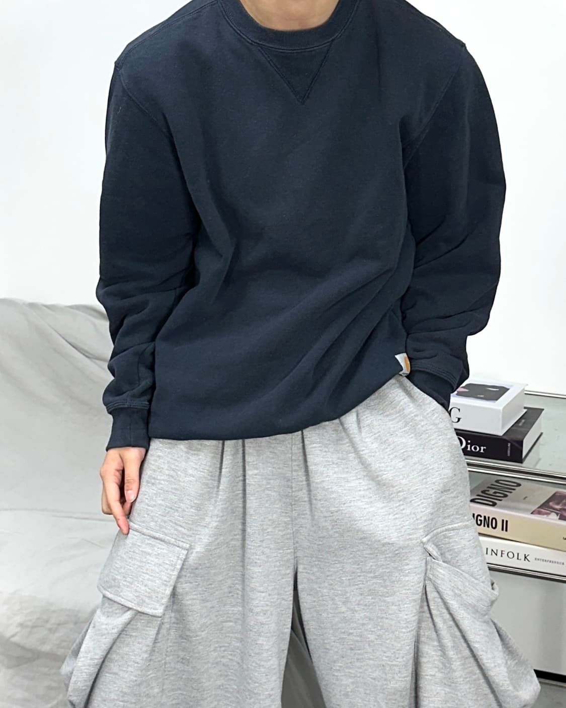 칼하트 네이비 미드웨이트 맨투맨 S 상품이미지2