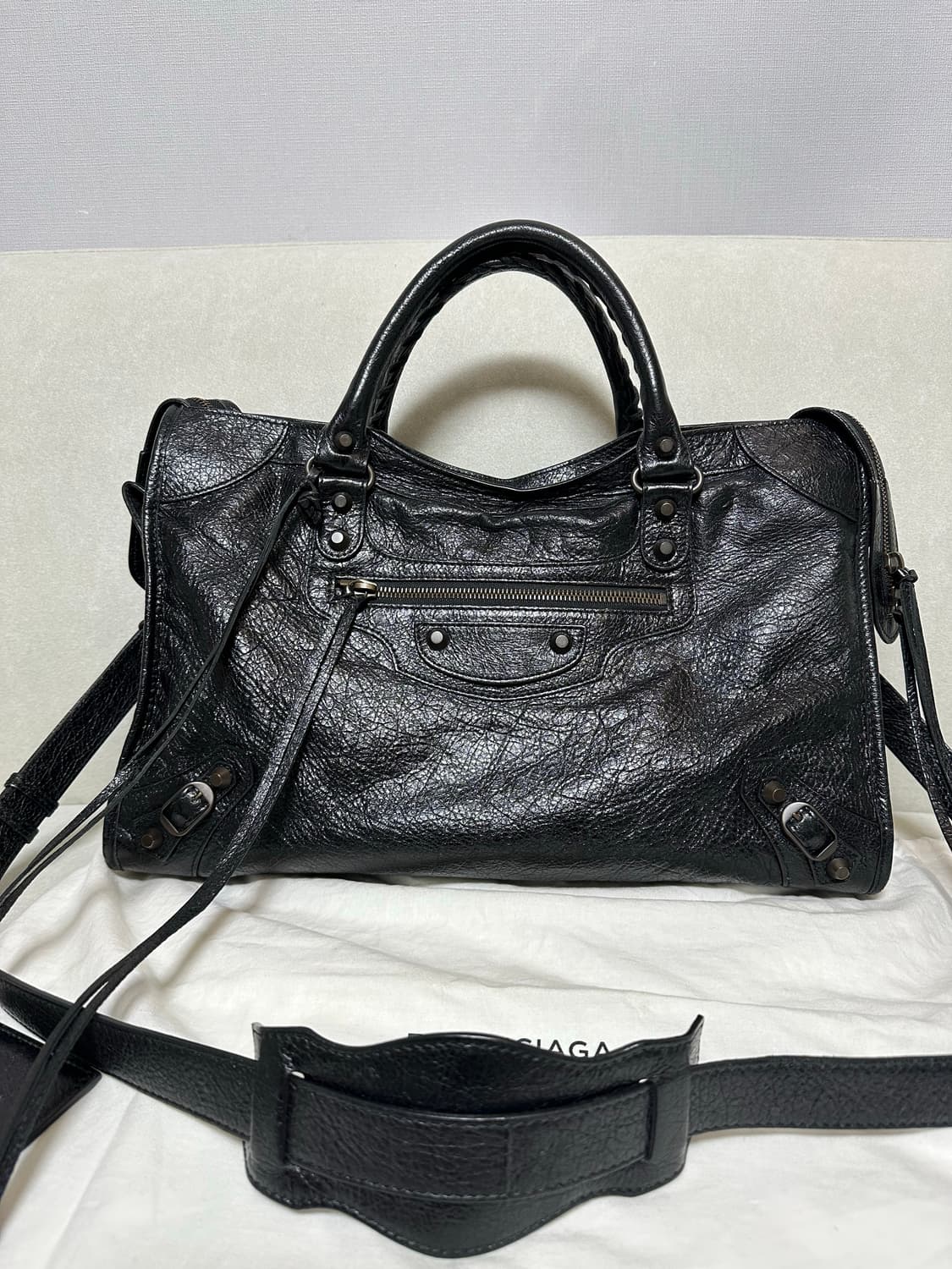 [SA 정품] 발렌시아가 시티 모터백 미디움 블랙 신 상품이미지8