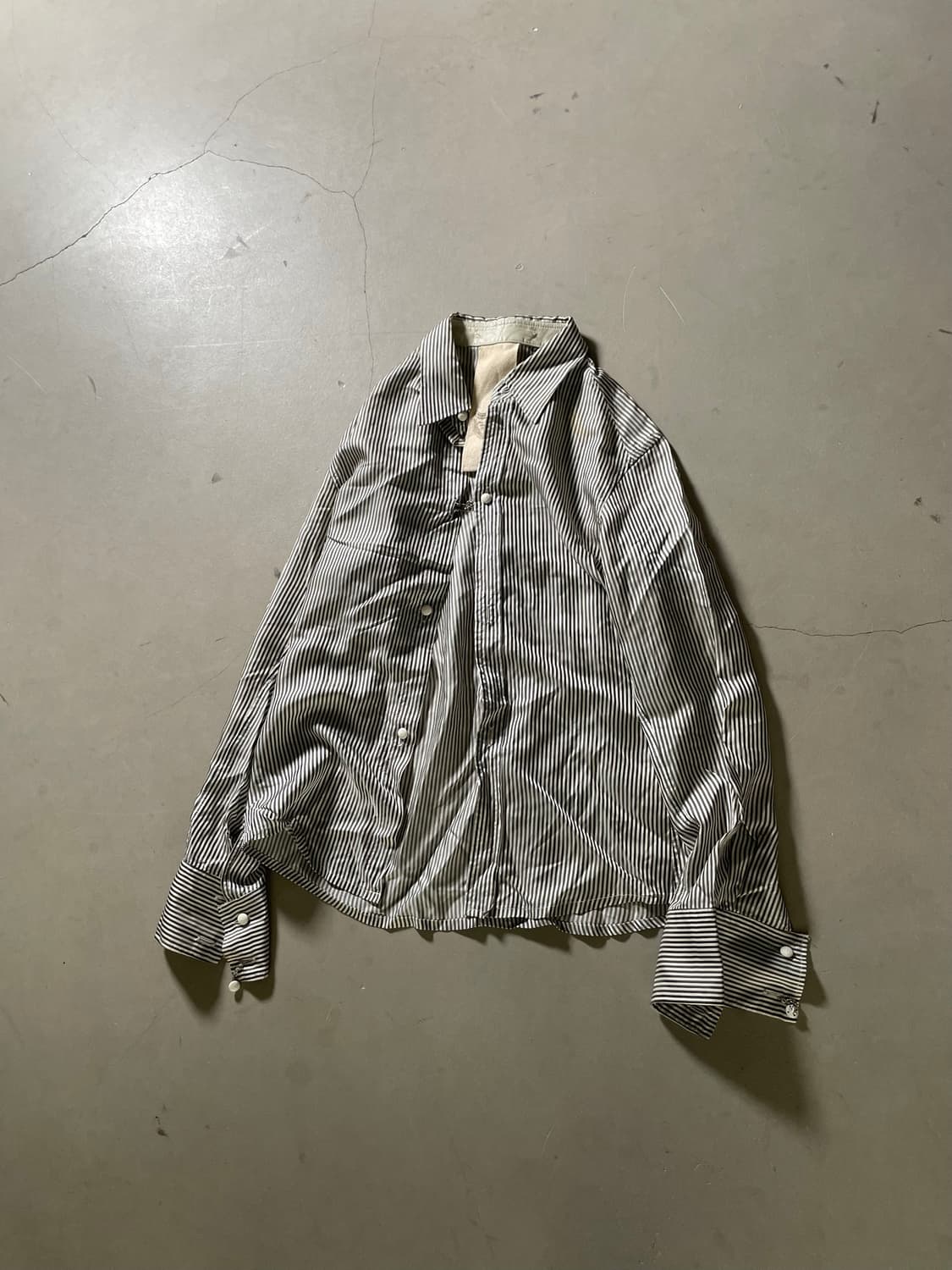 Bark Tannage  Stripe Chain Detail Shirt 상품이미지1