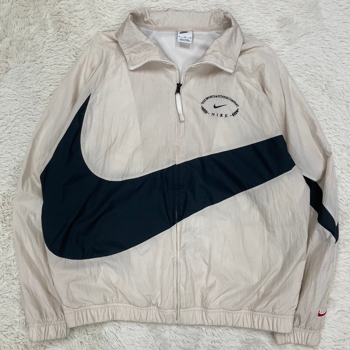 나이키 빅로고 바람막이 상품이미지2