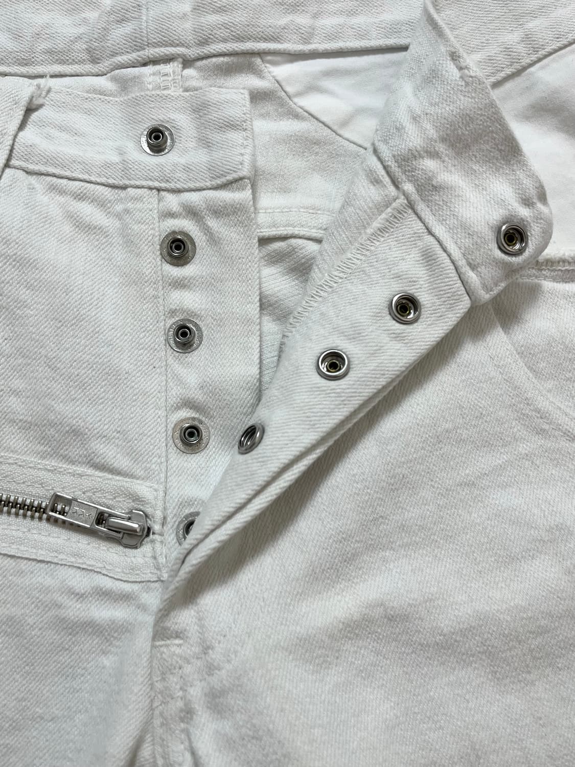 Talking About The Abstraction 지퍼 팬츠 화이트 상품이미지6